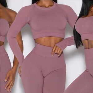 Bombshell Sportwear Seamless Pink Longsleeve Crop Top Pullover